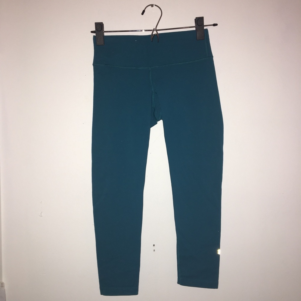 Blue cropped running leggings